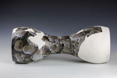 乐器,到了唐代,由于制瓷业的蓬勃发展,因而出现了大量陶瓷烧制的腰鼓