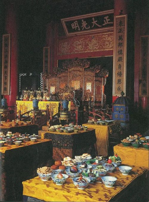 清宫饮食复原图（图源网络）.jpg