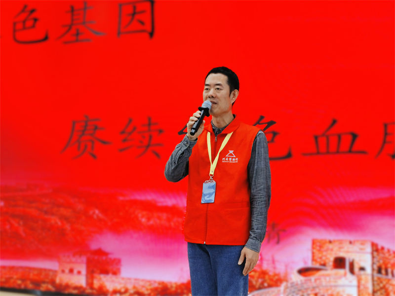 志愿者吴慧青讲述《一件血衣》的故事.jpg