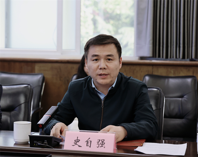 图二 河南博物院副院长史自强致辞.jpg